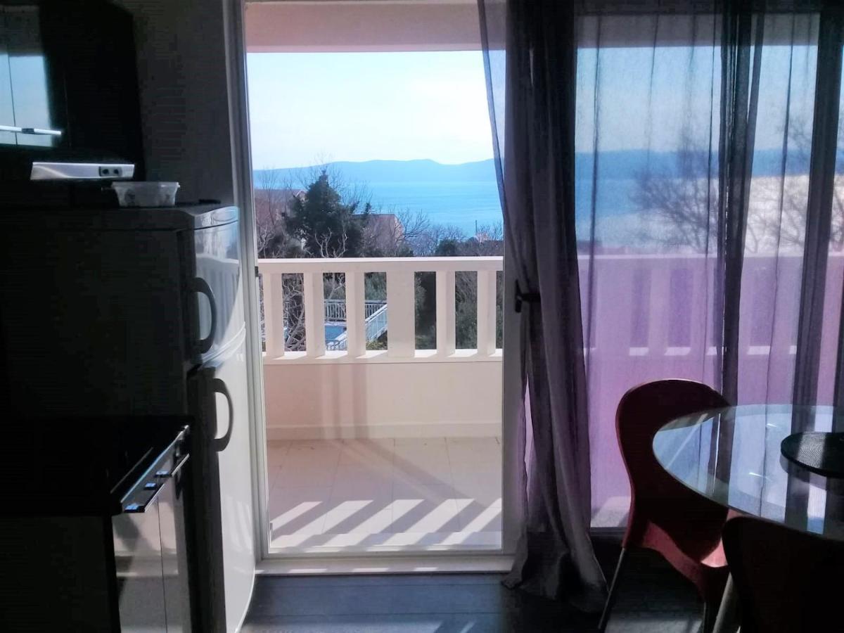 Studio Apartment Брела Екстериор снимка
