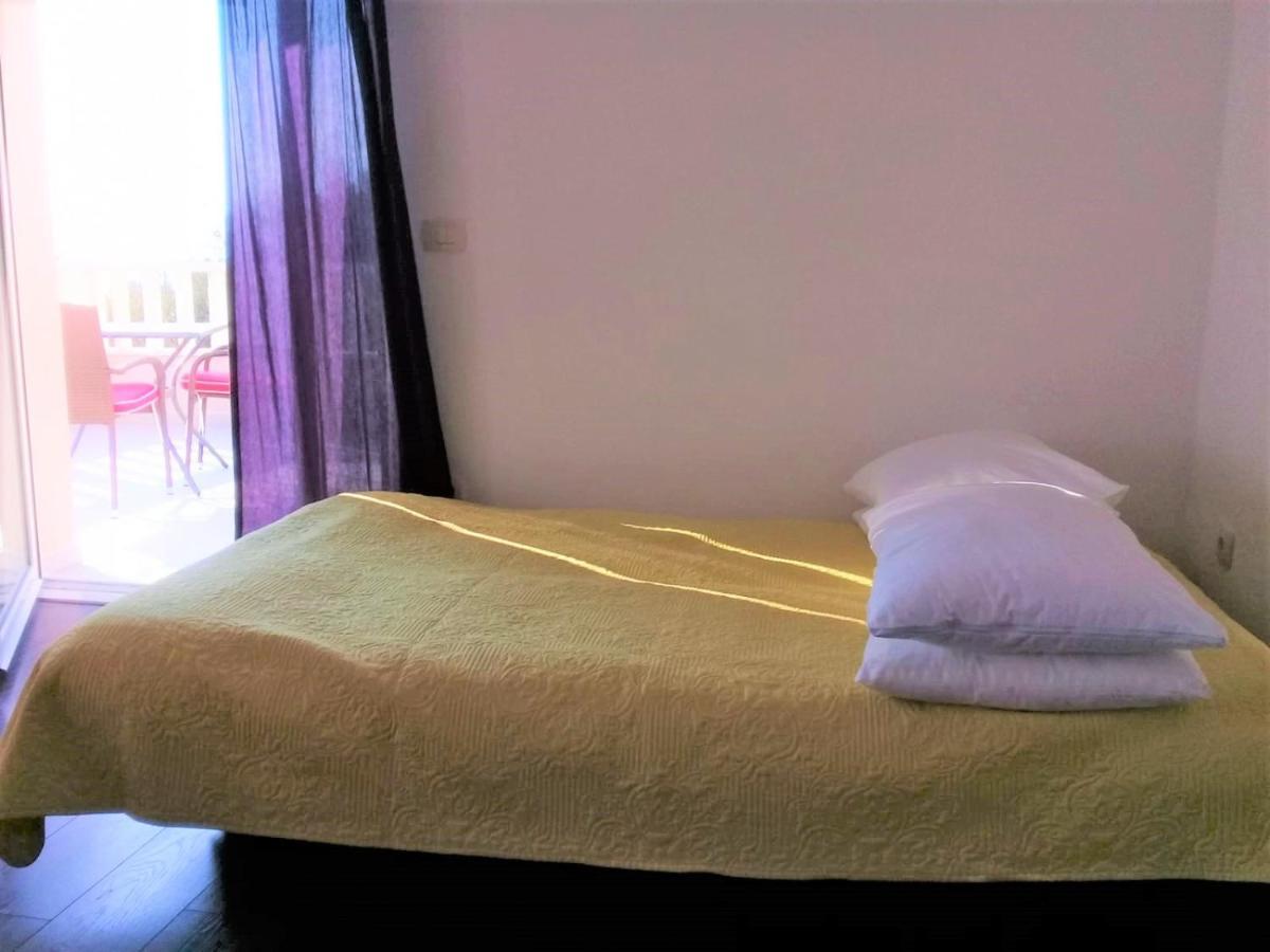 Studio Apartment Брела Екстериор снимка