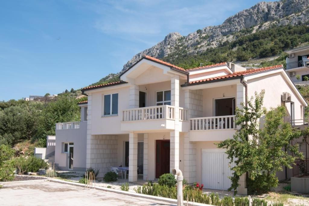 Studio Apartment Брела Екстериор снимка