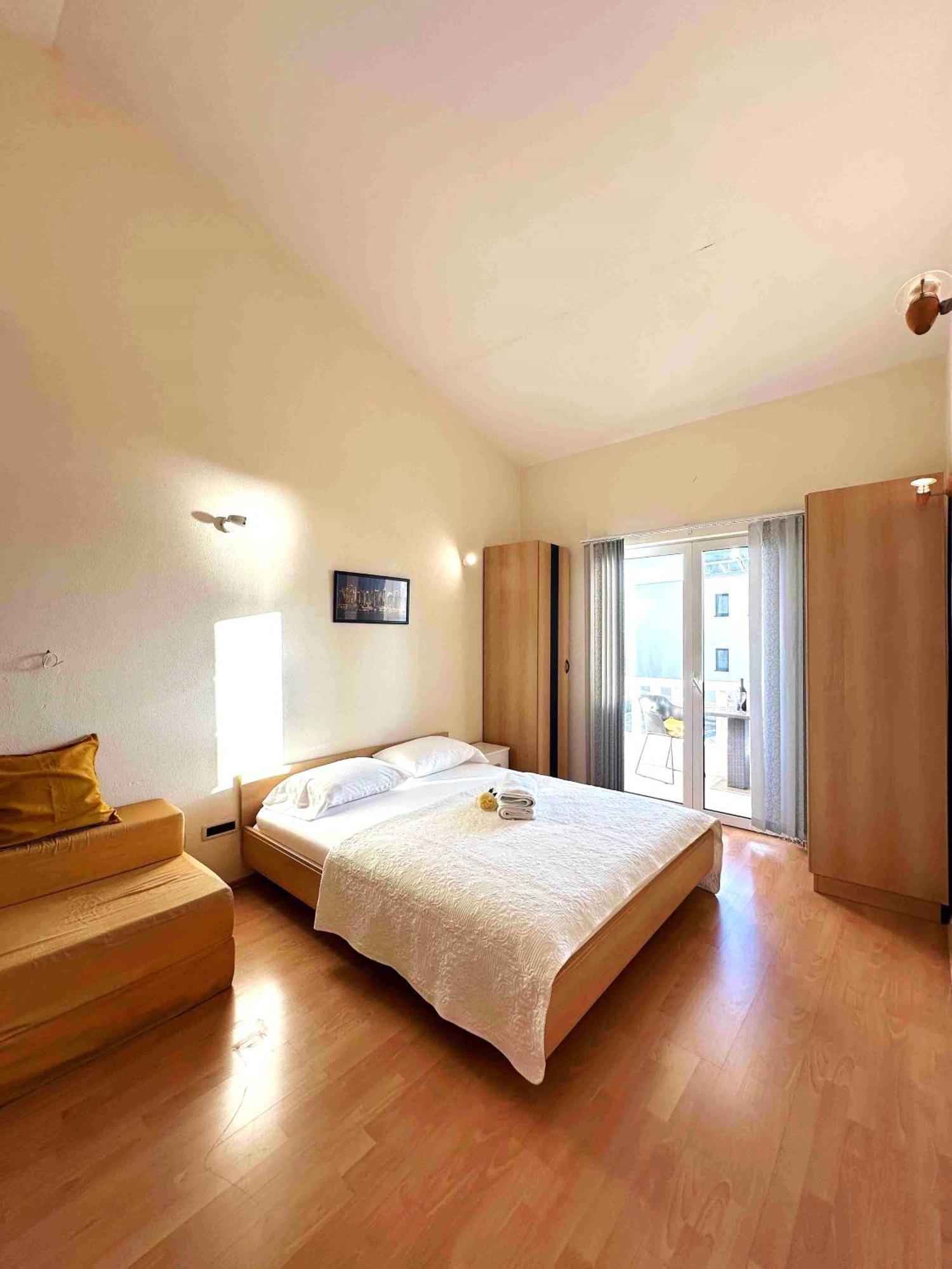 Studio Apartment Брела Стая снимка