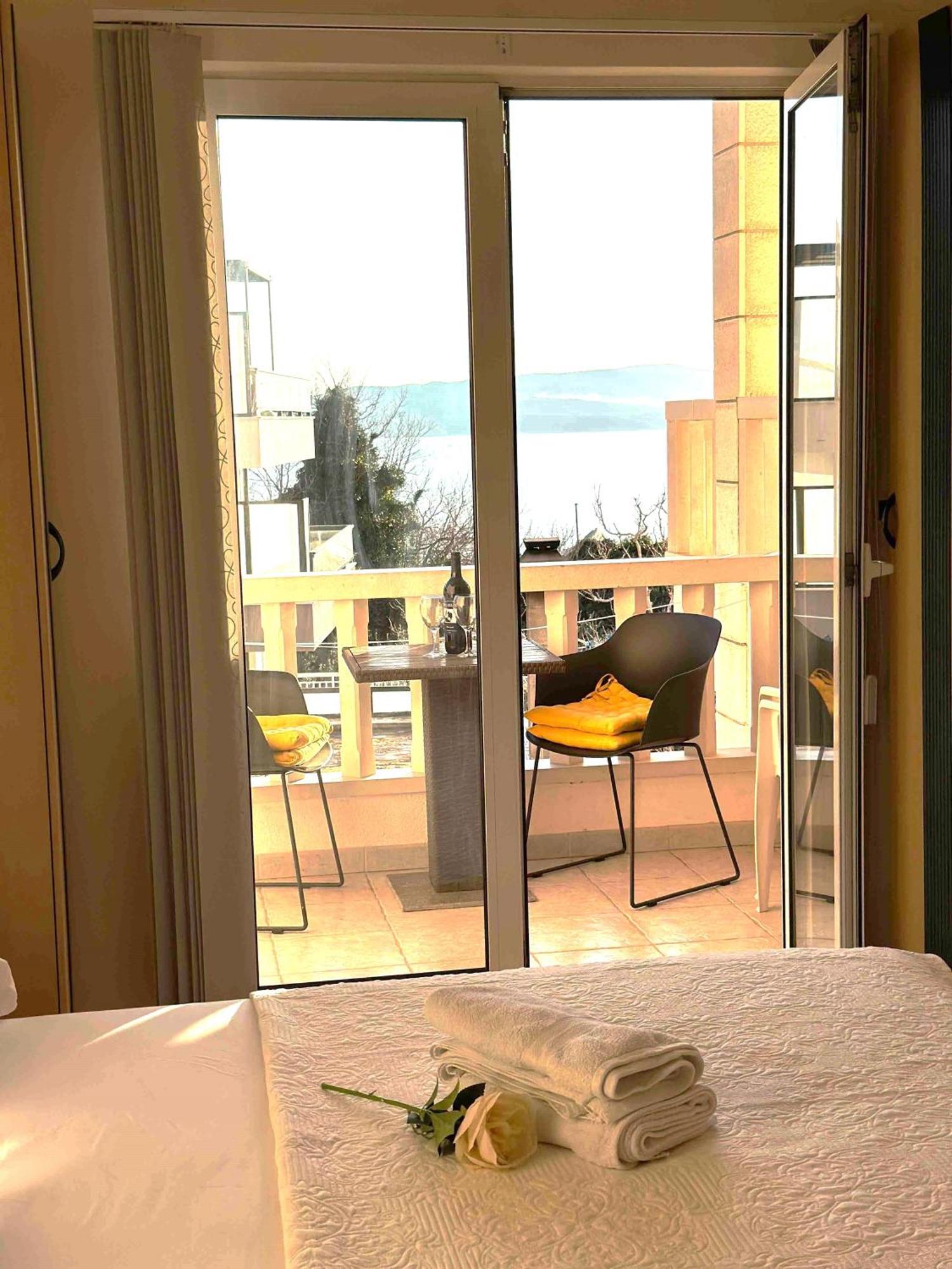 Studio Apartment Брела Стая снимка
