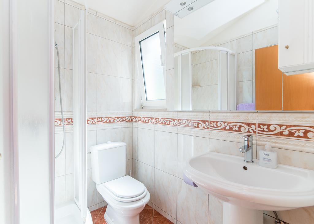 Studio Apartment Брела Екстериор снимка